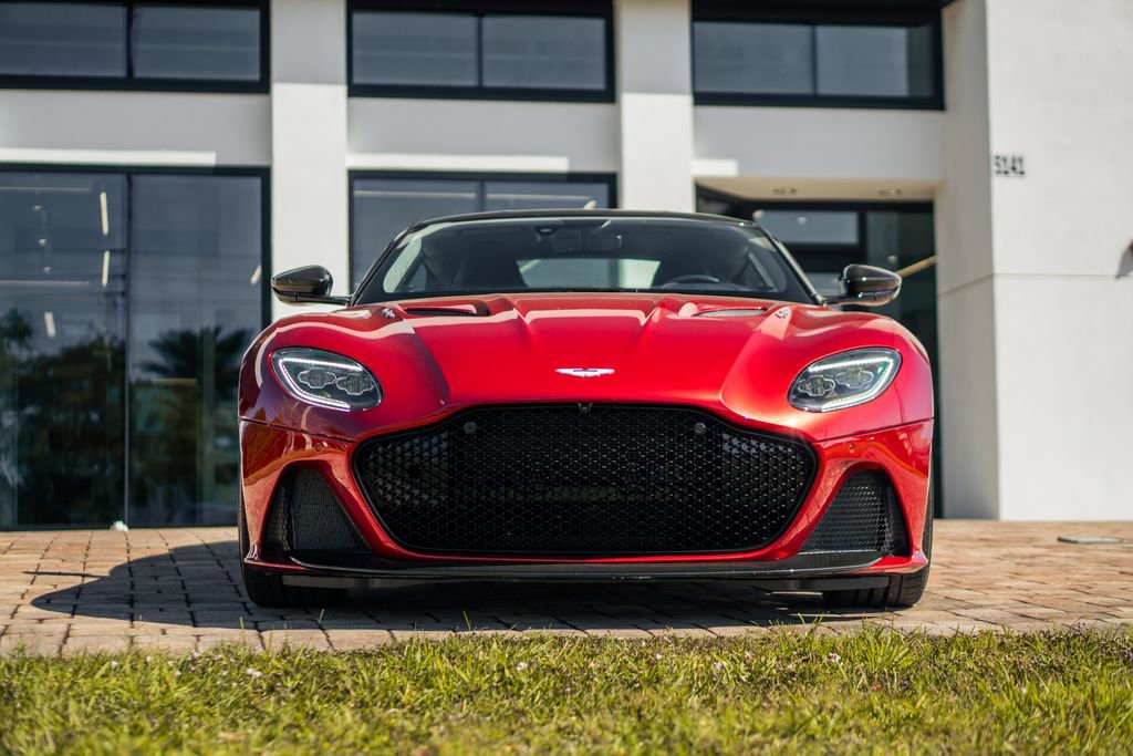 Used 2019 Aston Martin DBS Superleggera image 8