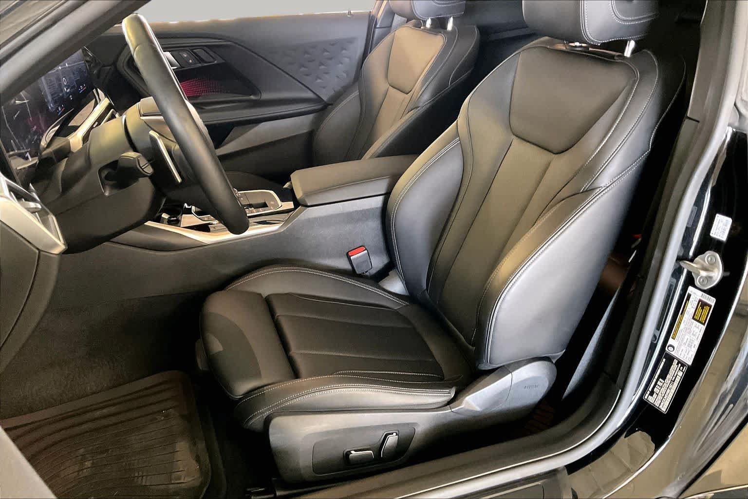 Used 2024 BMW 230i Coupe w/ Premium Package RWD image 7