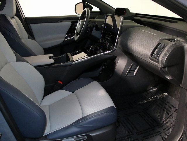 Used 2023 Subaru Solterra Limited image 37