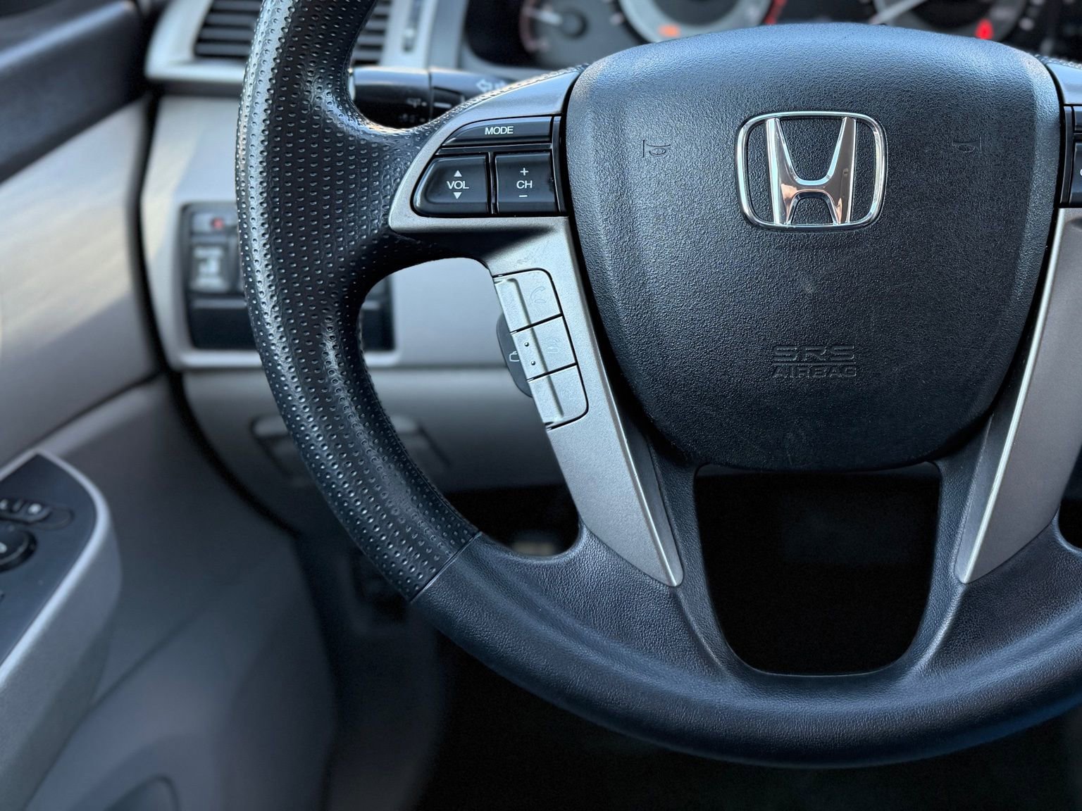 Used 2016 Honda Odyssey SE image 25