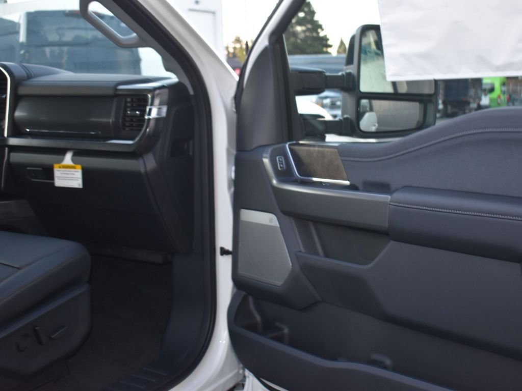 New 2025 Ford F350 Lariat w/ Lariat Ultimate Package image 12