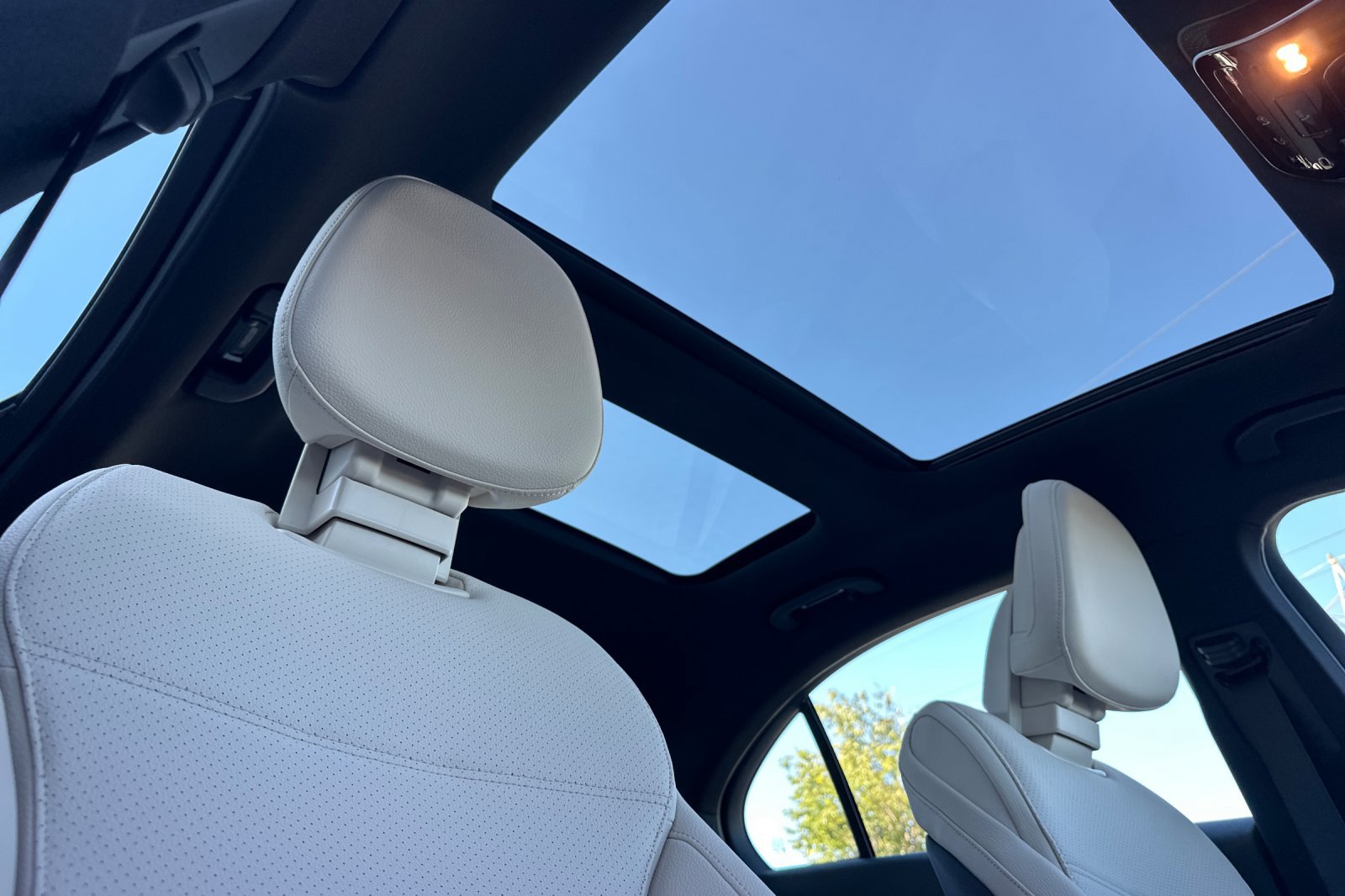 New 2026 Mercedes-Benz C 300 4MATIC Sedan image 16