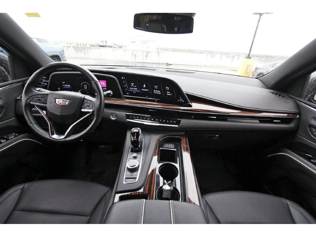 Certified 2024 Cadillac Escalade Luxury RWD image 9