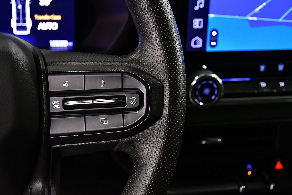 Used 2024 Chevrolet Colorado Trail Boss w/ Technology Package image 21