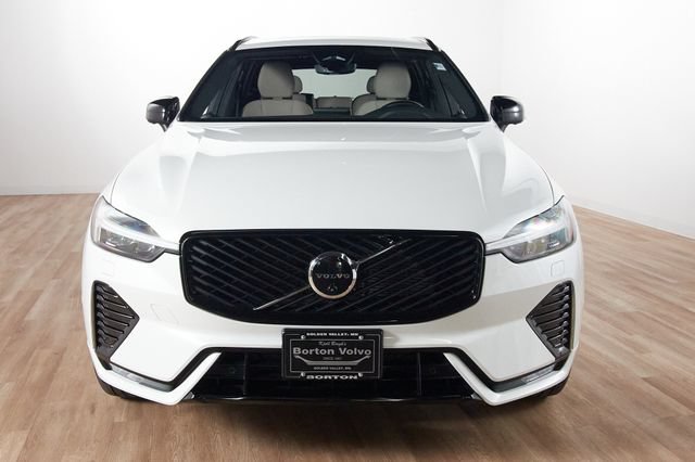 Certified 2026 Volvo XC60 B5 Plus AWD/4WD image 2