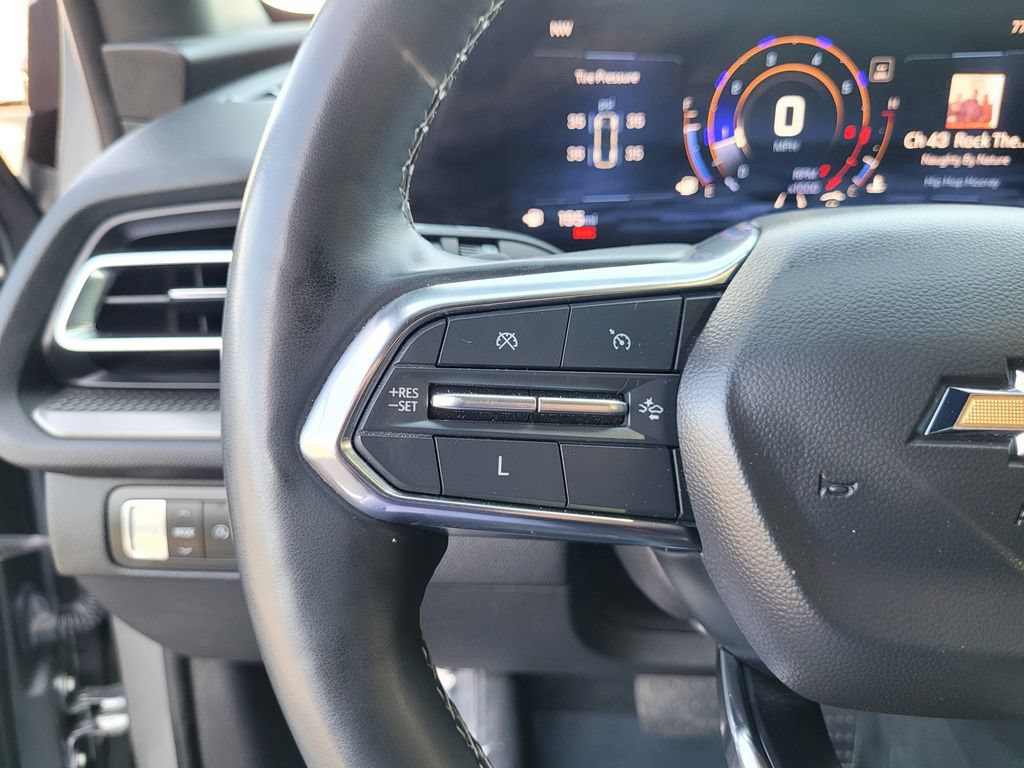 Used 2024 Chevrolet Traverse LT FWD image 22