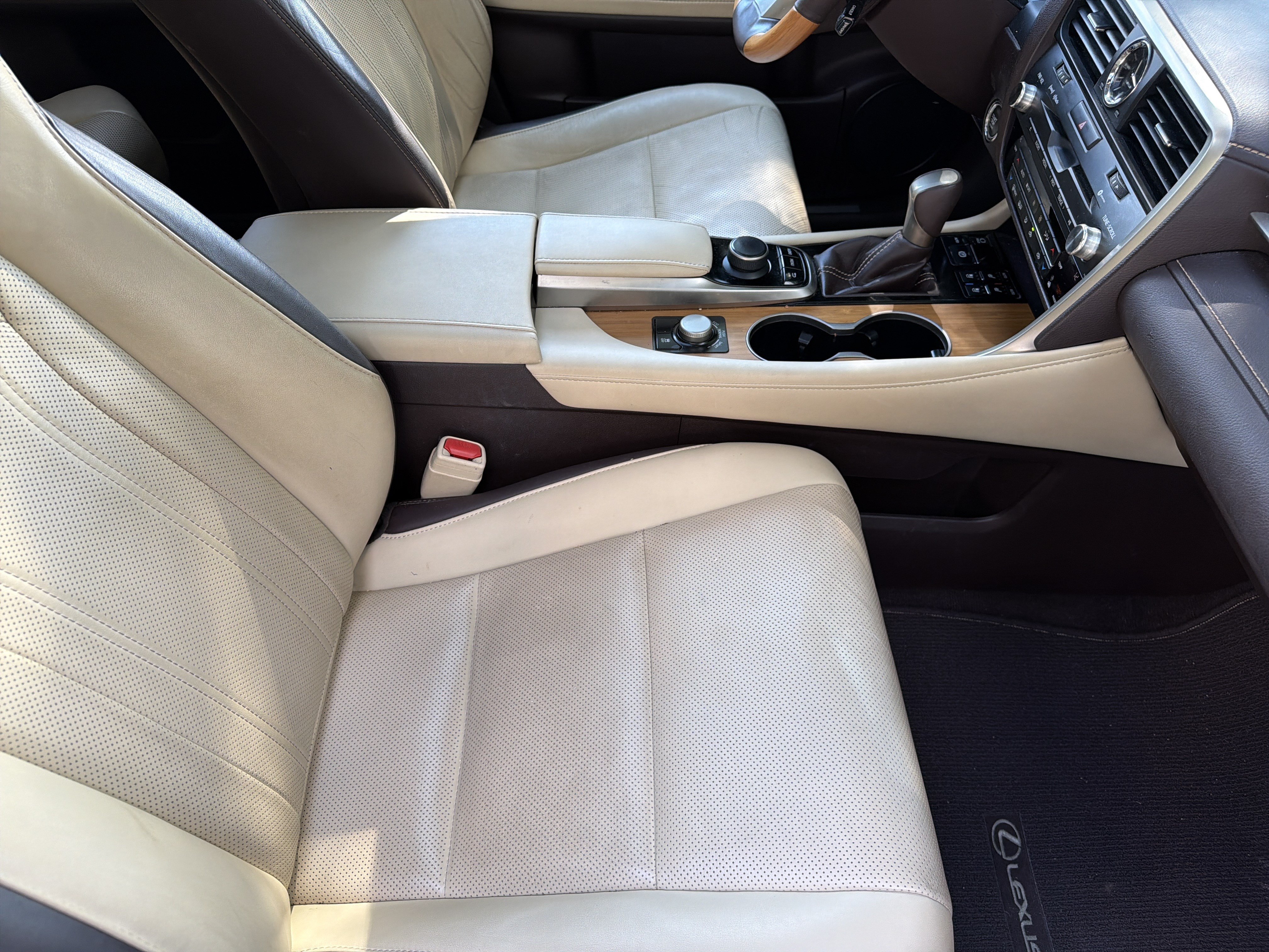 Used 2016 Lexus RX 350 FWD w/ Premium Package image 40