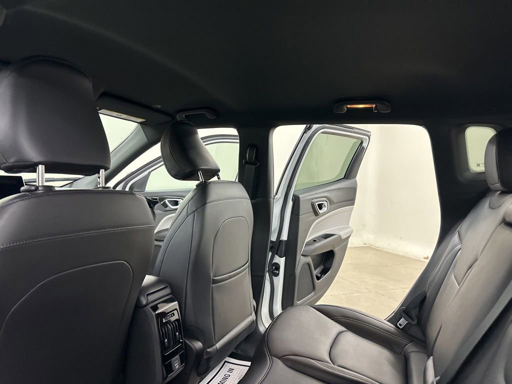 New 2026 Jeep Compass Limited image 25