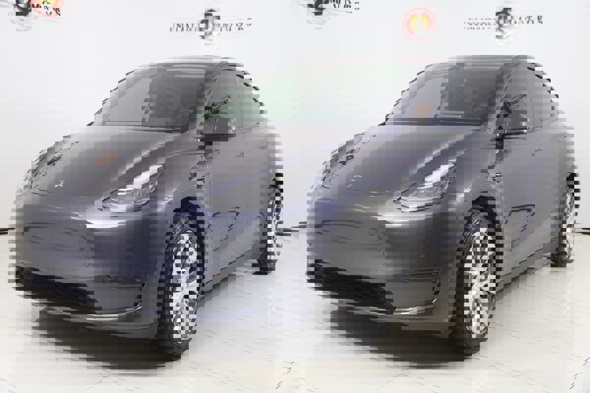 Used 2022 Tesla Model Y Long Range image 5