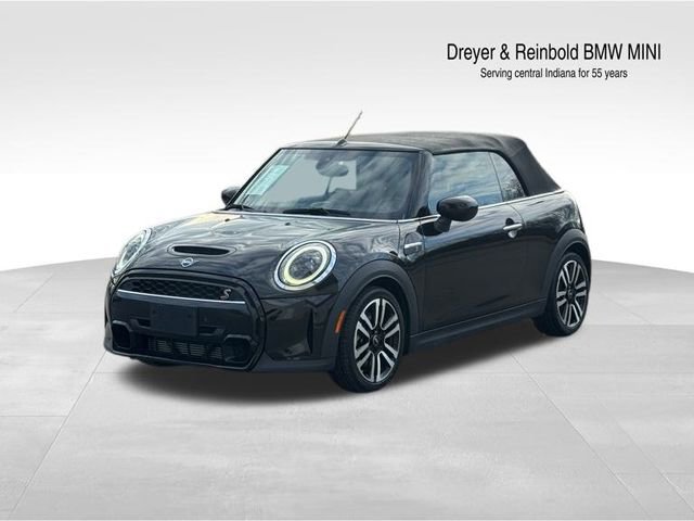 Used 2023 MINI Cooper S w/ Signature Upholstery Package image 17