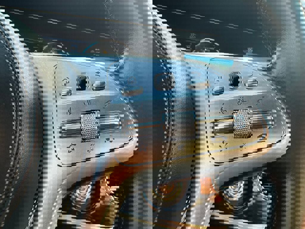 Used 2019 Mercedes-Benz S 560 4MATIC Sedan w/ Premium Package image 15