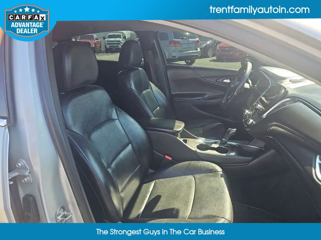 Used 2017 Chevrolet Malibu LT w/ Leather Package image 44