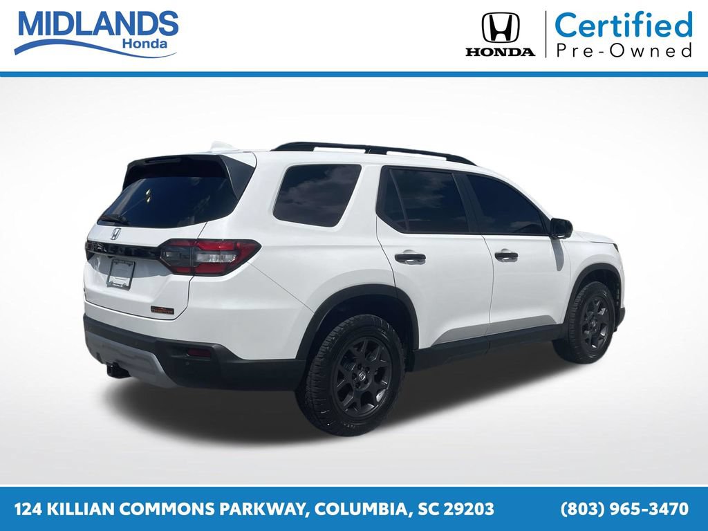 Certified 2025 Honda Pilot TrailSport image 6