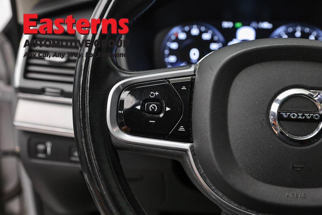 Used 2022 Volvo XC90 T5 Momentum AWD/4WD image 15