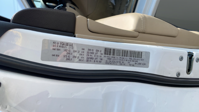 Used 2020 Jeep Grand Cherokee Overland AWD/4WD image 40