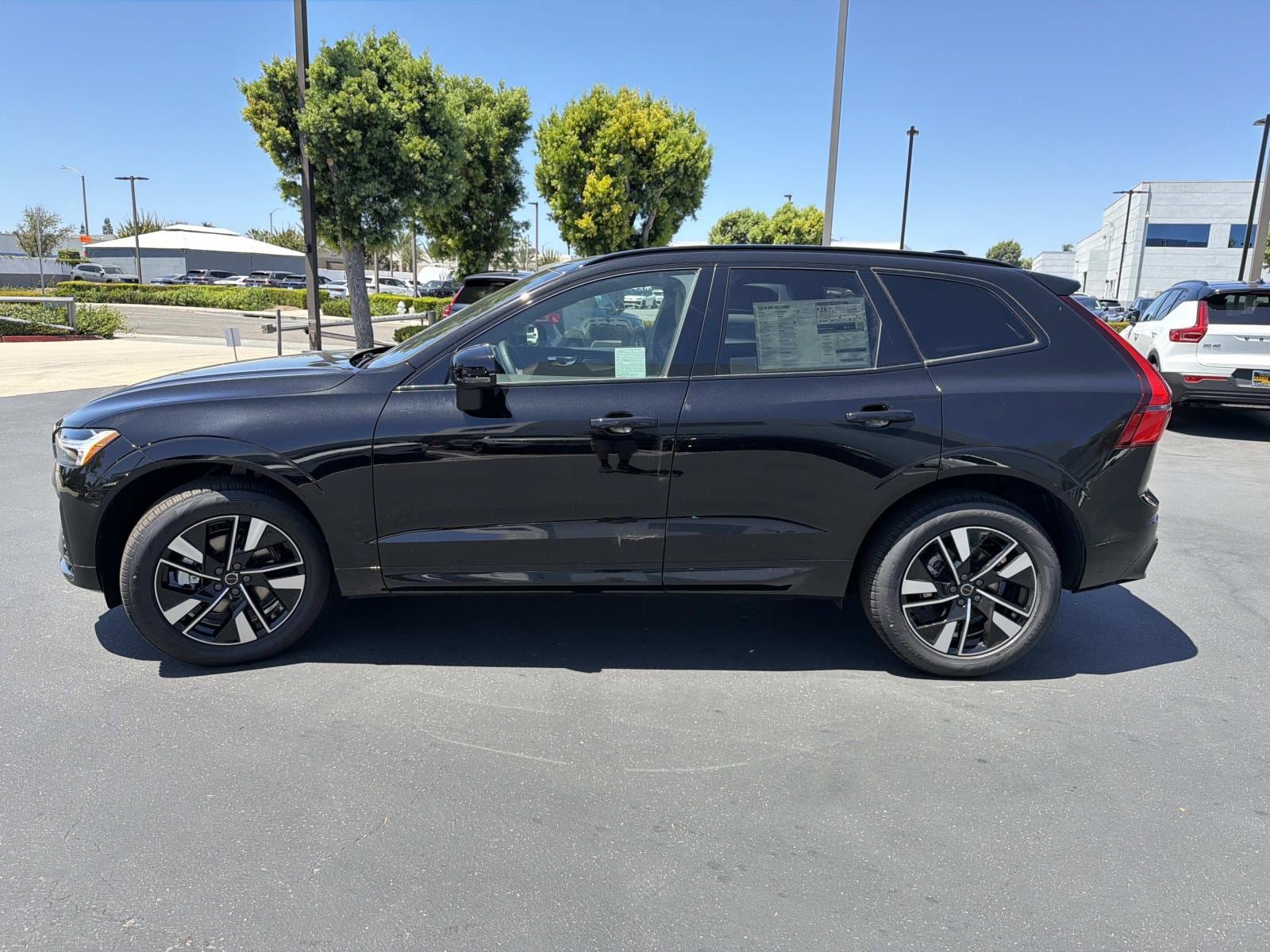 New 2026 Volvo XC60 B5 Core w/ Climate Package AWD/4WD image 4