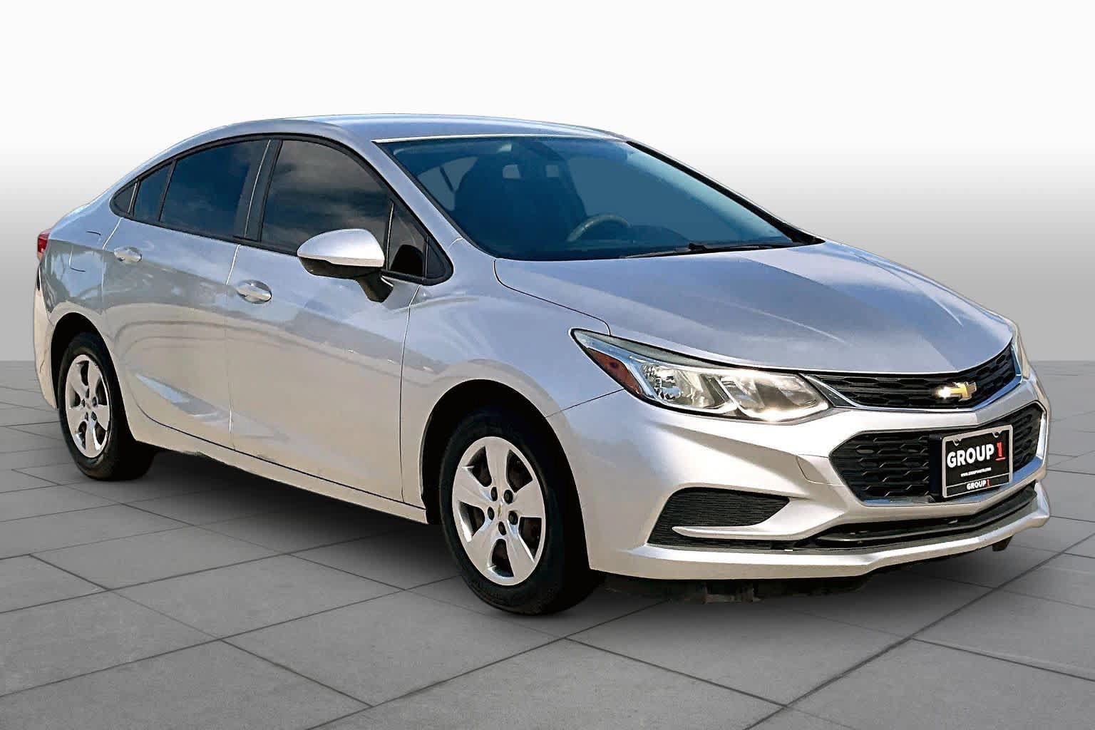 Used 2017 Chevrolet Cruze LS FWD image 2