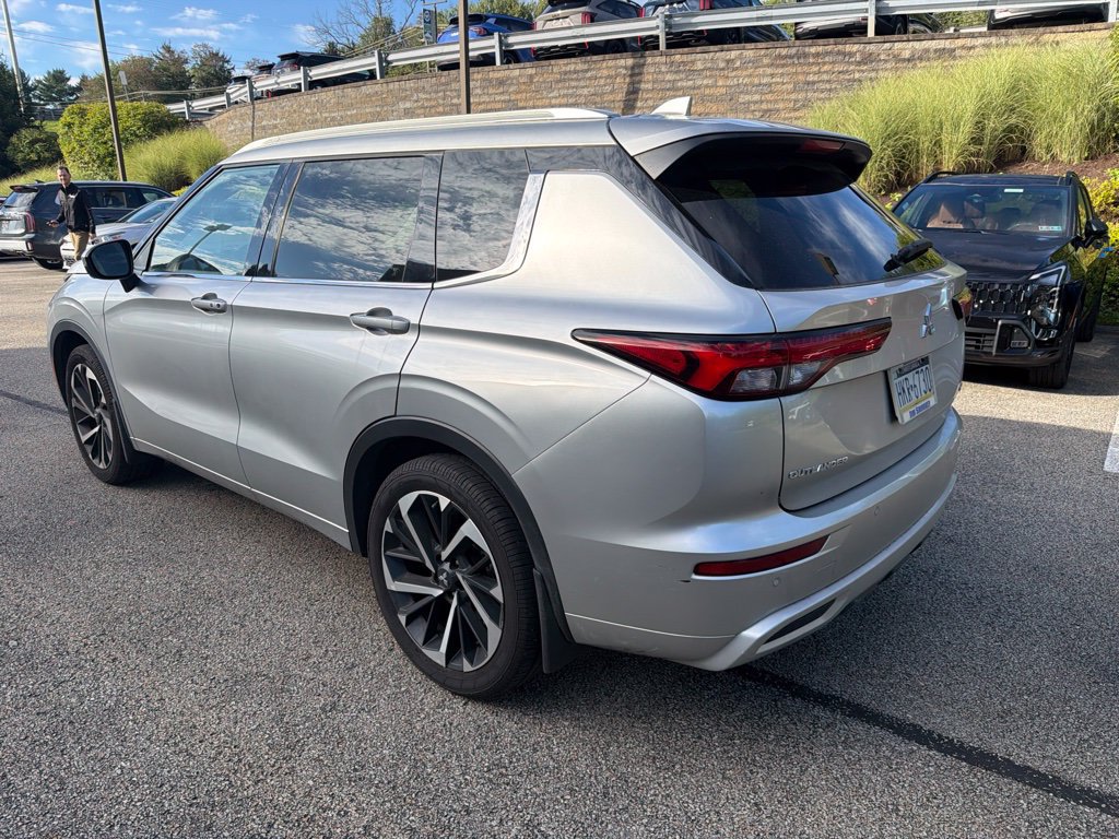 Used 2022 Mitsubishi Outlander SEL AWD/4WD image 4