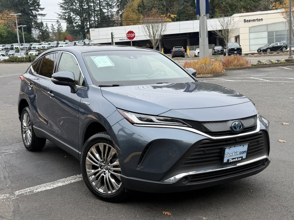 Used 2021 Toyota Venza Limited image 2