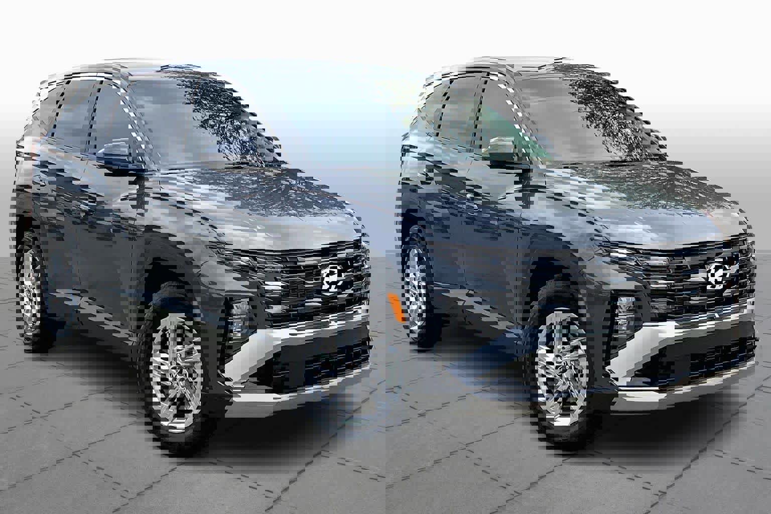 Used 2026 Hyundai Tucson SE image 3