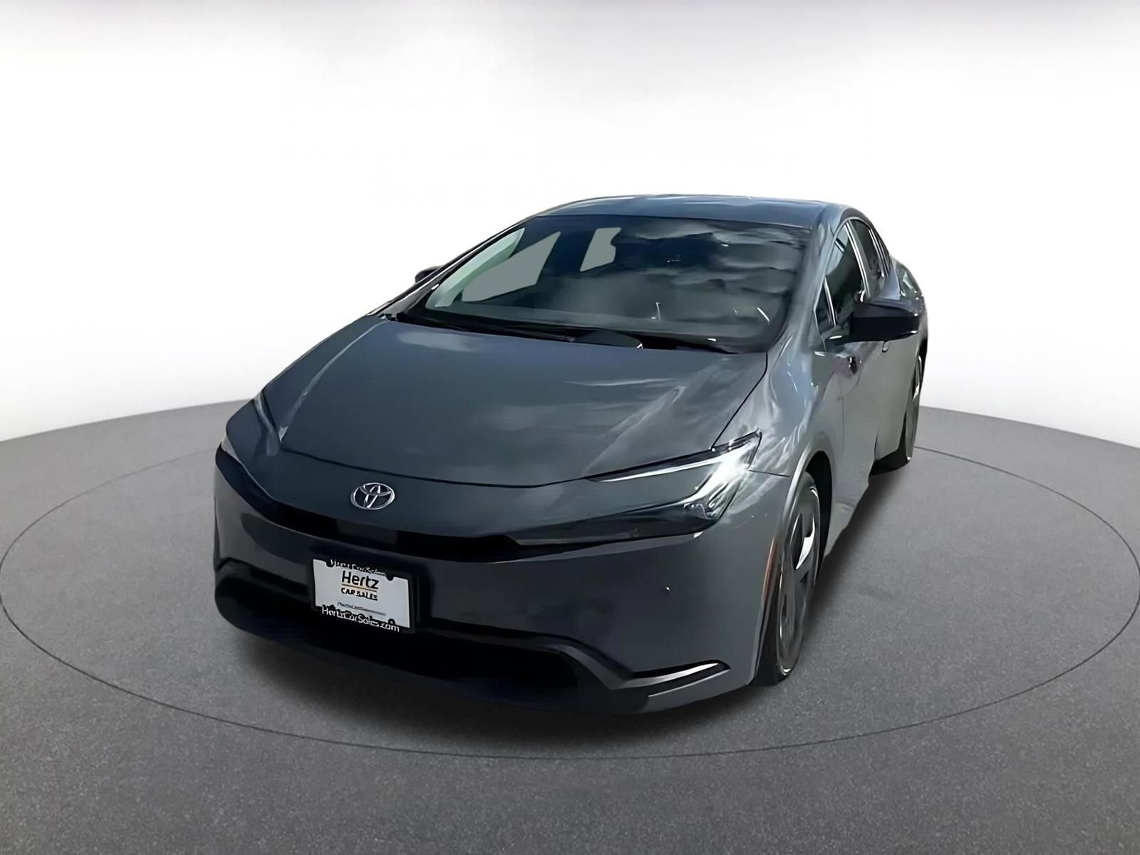 Used 2025 Toyota Prius LE image 7