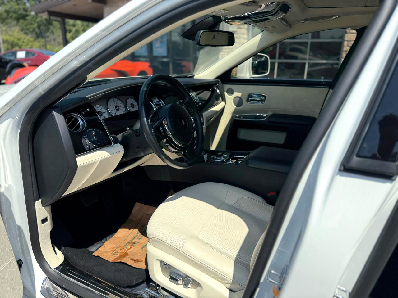 Used 2011 Rolls-Royce Ghost image 19