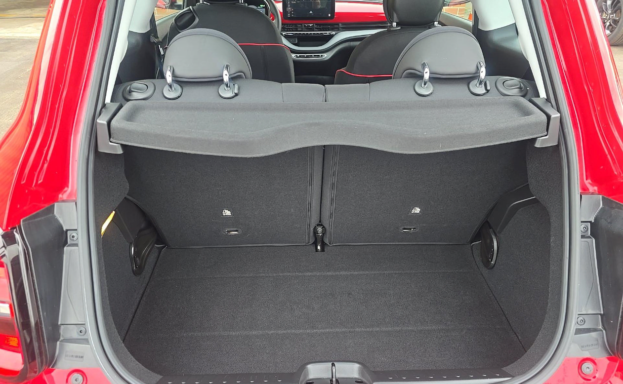 Used 2024 FIAT 500 e (RED) FWD image 4
