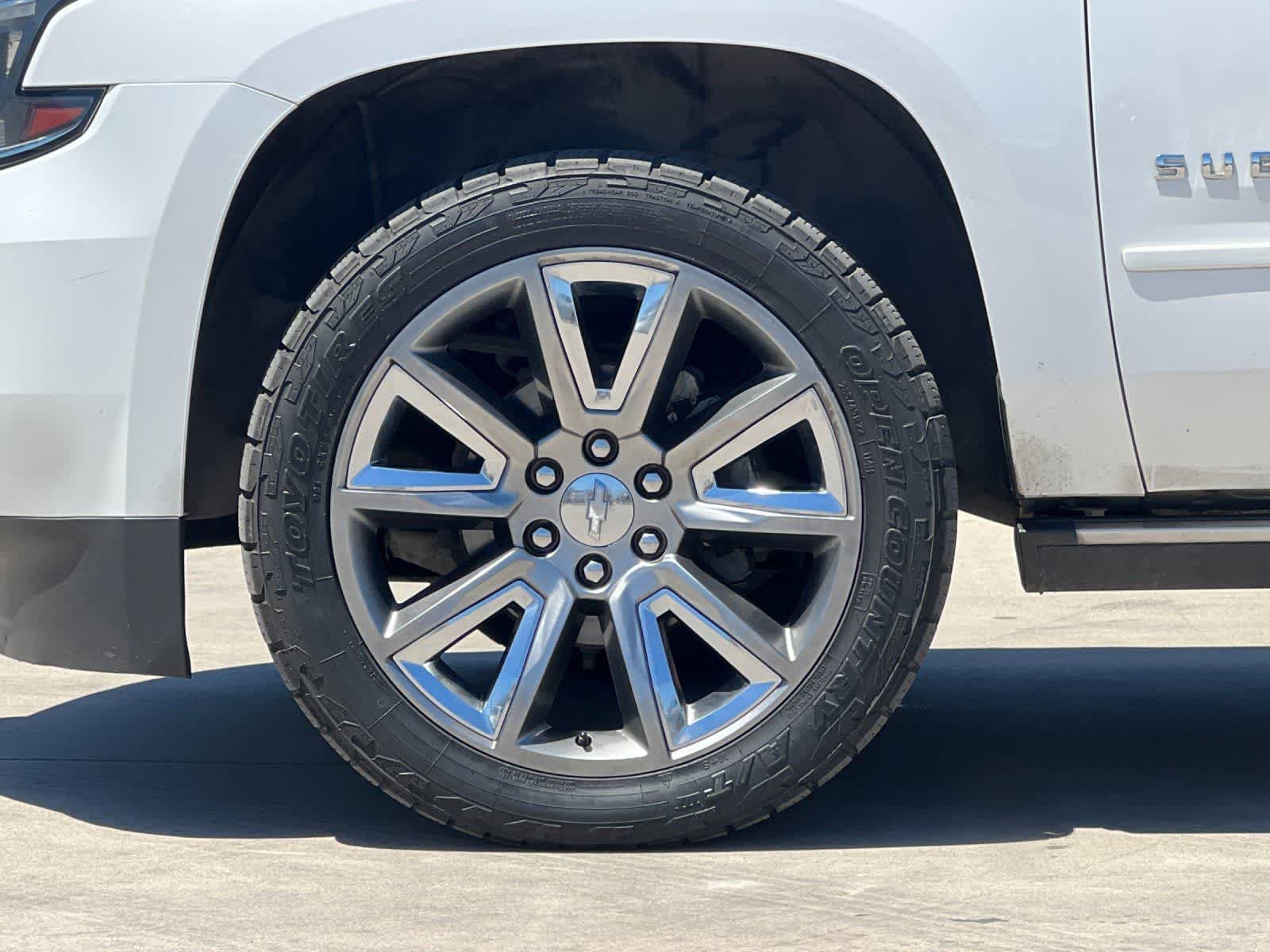 Used 2019 Chevrolet Suburban Premier AWD/4WD image 29