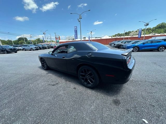 Used 2019 Dodge Challenger R/T w/ Driver Convenience Group RWD image 10