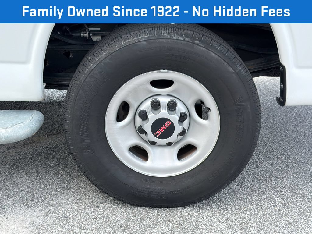Used 2024 GMC Savana 2500 w/ Driver Convenience Package RWD image 18