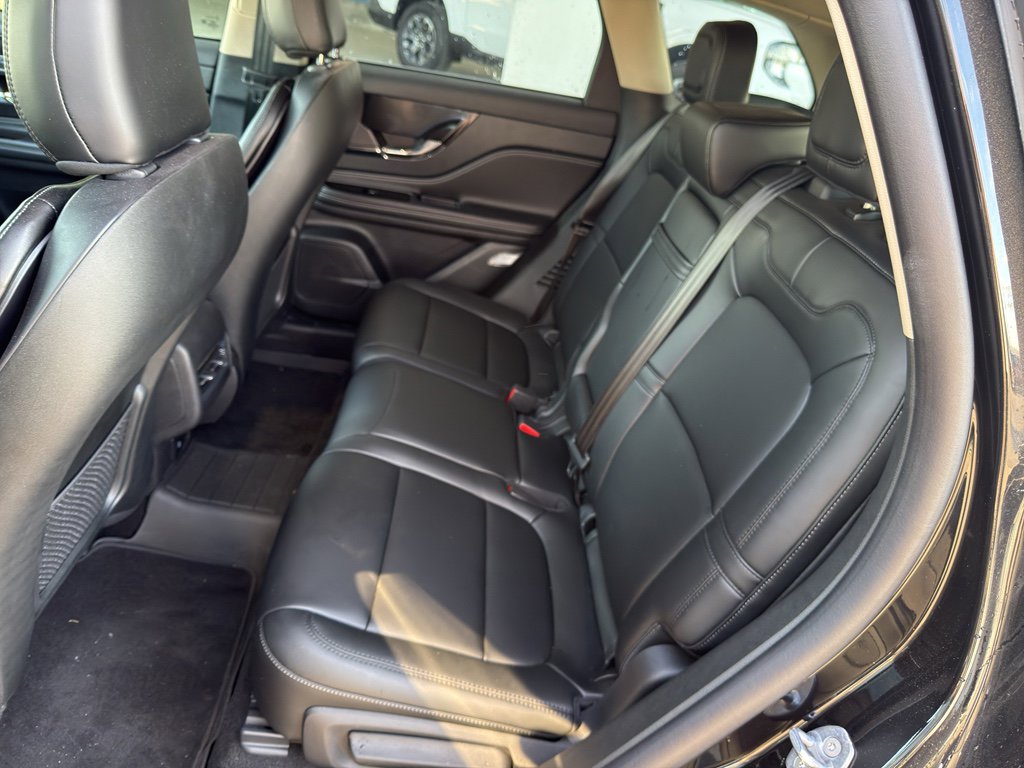 Used 2025 Lincoln Corsair AWD image 10