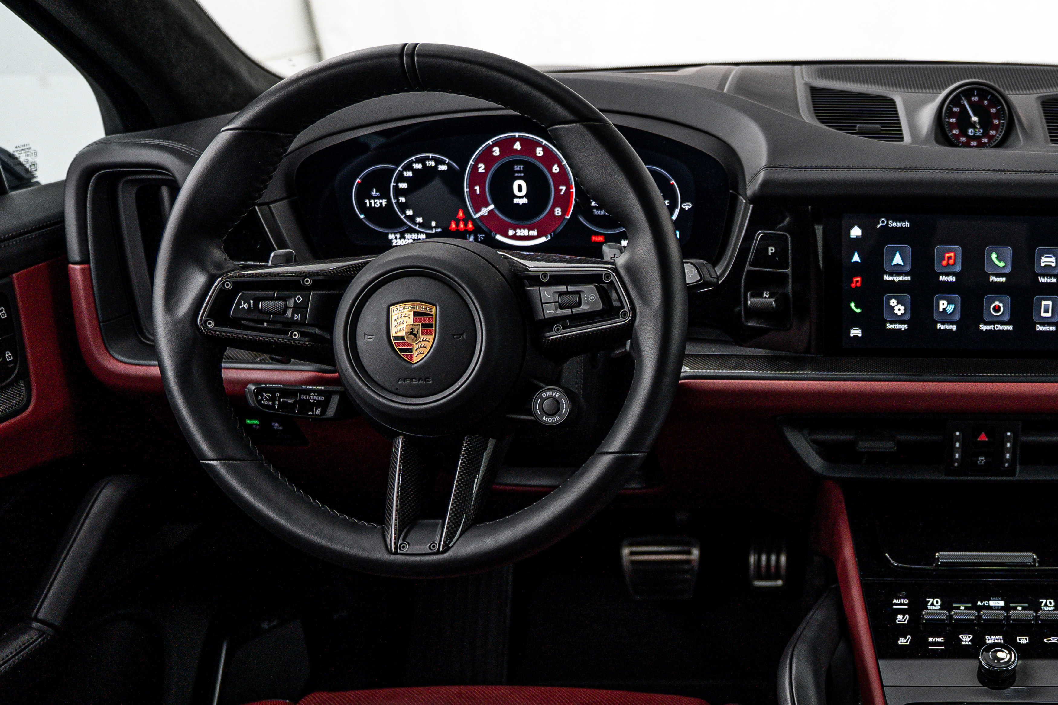 Certified 2025 Porsche Cayenne GTS AWD/4WD image 13