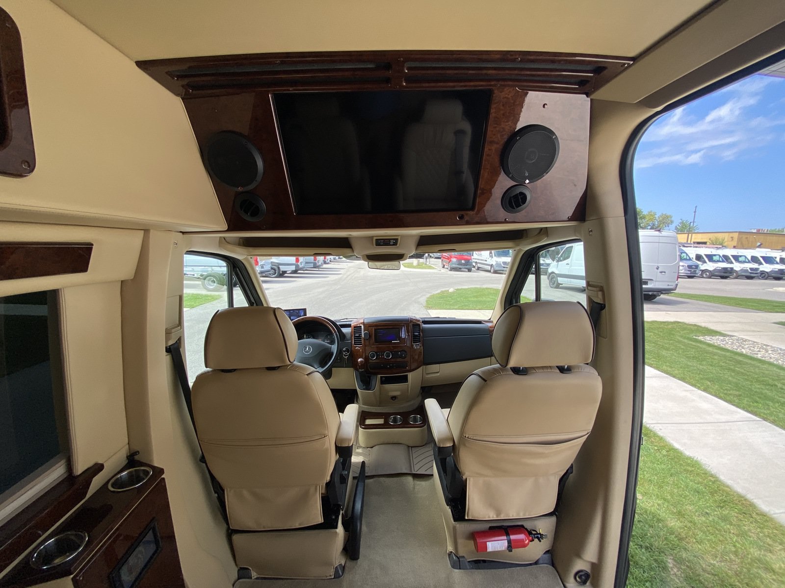 Used 2015 Mercedes-Benz Sprinter 3500 image 16