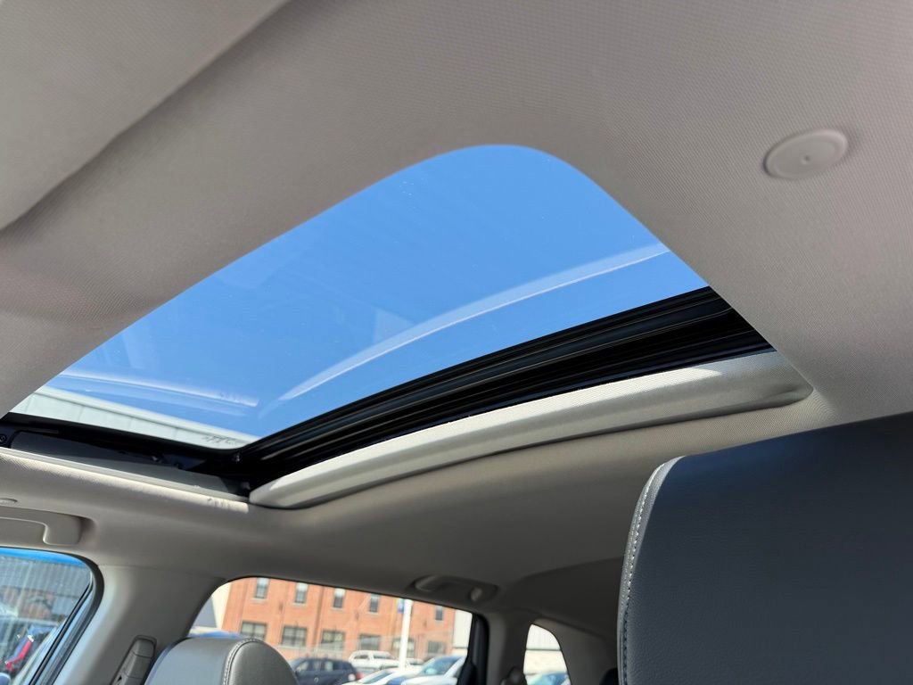 Certified 2023 Honda CR-V EX-L image 3