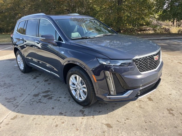 New 2025 Cadillac XT6 Luxury image 11
