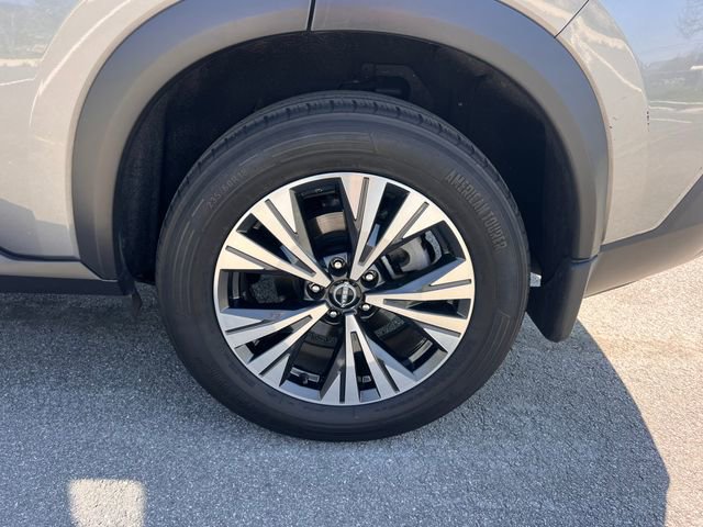 Used 2023 Nissan Rogue SV FWD image 32