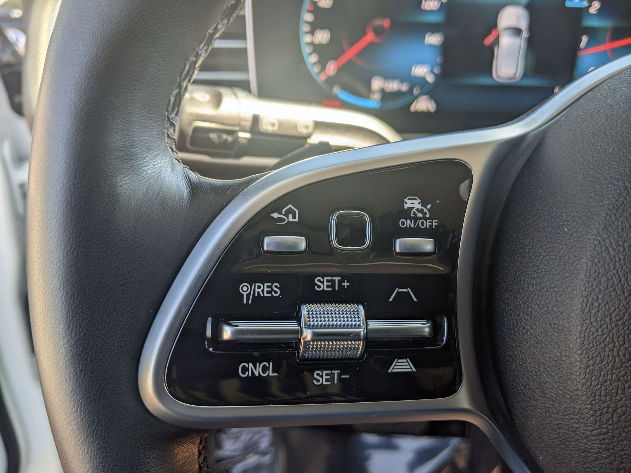 Certified 2022 Mercedes-Benz GLE 350 4MATIC image 16