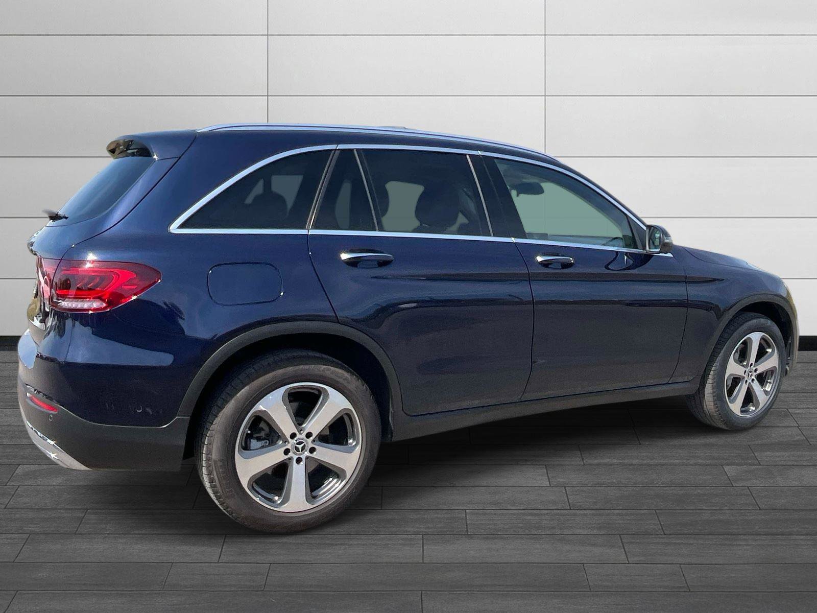 Certified 2022 Mercedes-Benz GLC 300 image 3