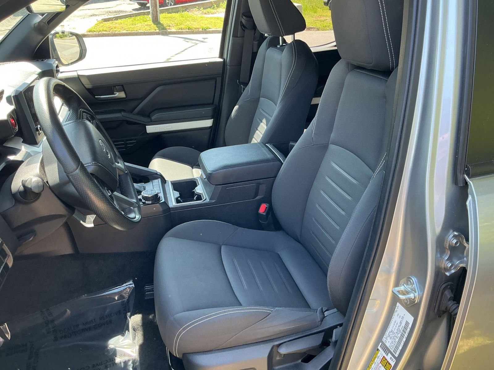 Used 2024 Toyota Tacoma TRD Off-Road AWD/4WD image 31
