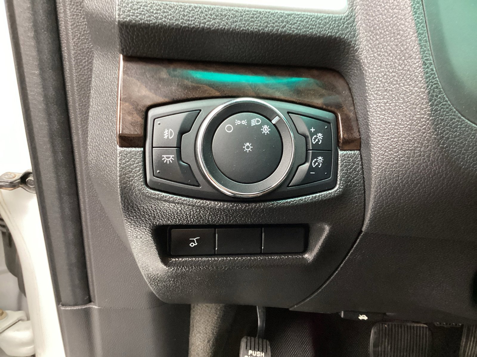 Used 2014 Ford Explorer Limited w/ Equipment Group 301A image 31