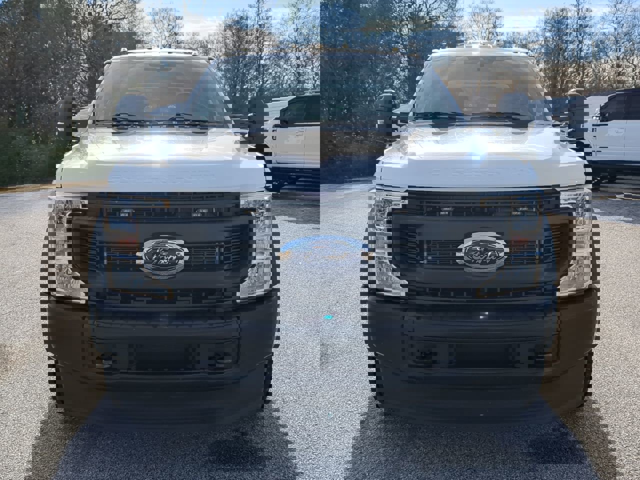 Used 2022 Ford F550 4x4 Crew Cab Super Duty w/ Power Equipment Group image 7