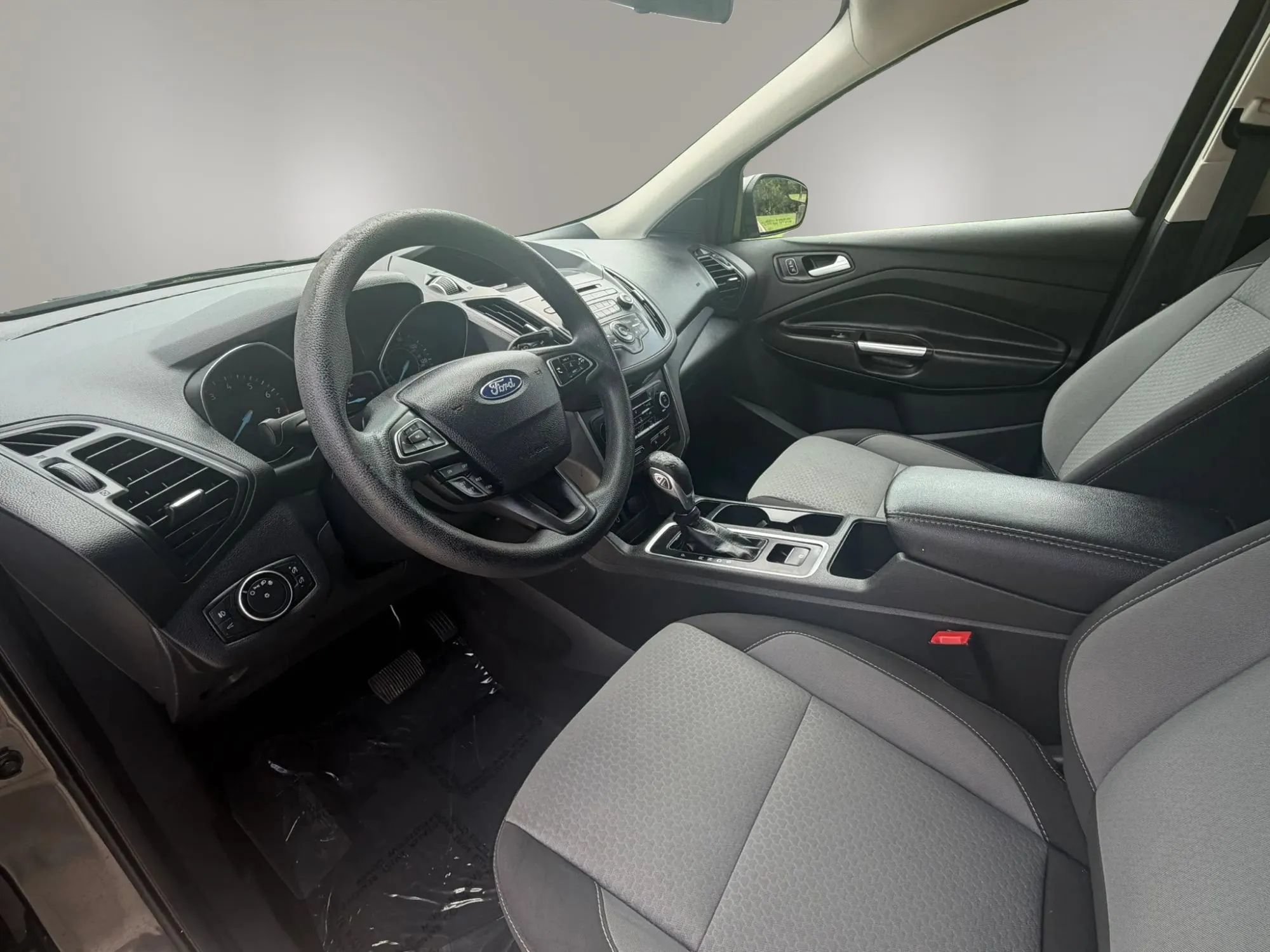 Used 2018 Ford Escape SE FWD image 9