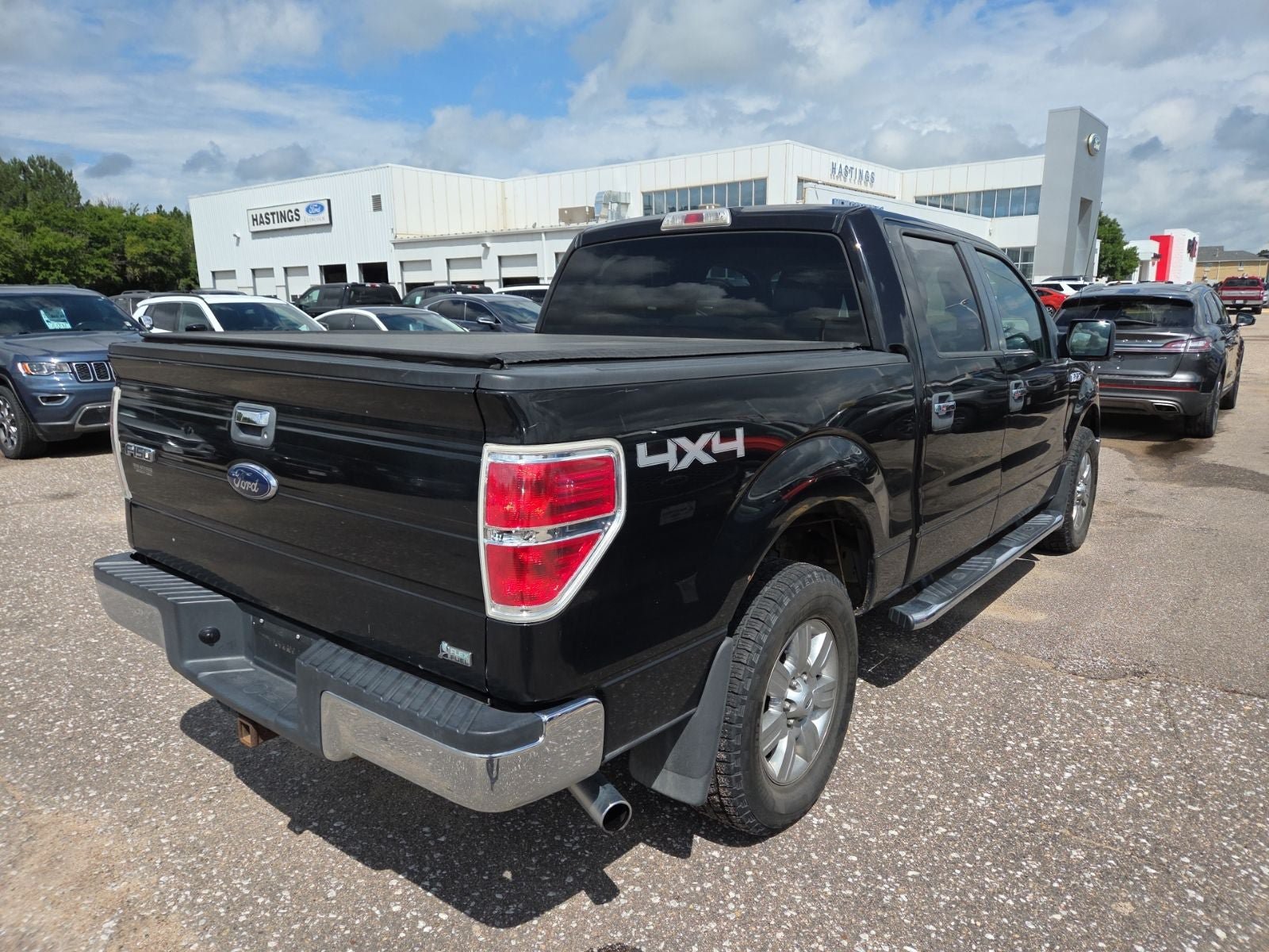 Used 2010 Ford F150 XLT AWD/4WD image 5