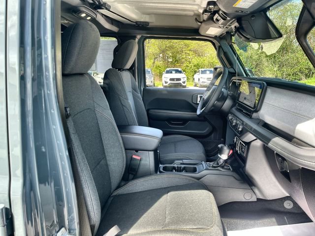Used 2026 Jeep Wrangler Unlimited Sahara AWD/4WD image 26