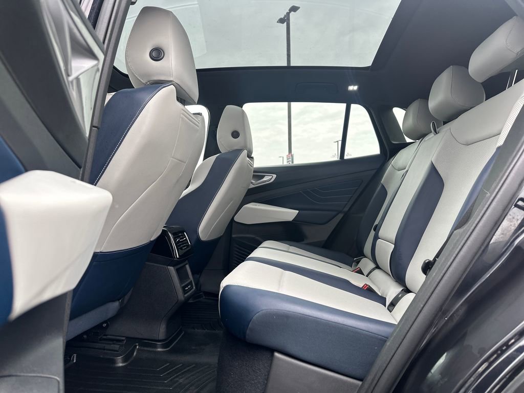 Used 2023 Volkswagen ID.4 Pro S image 14