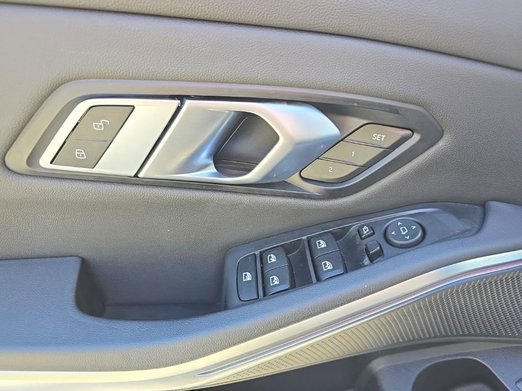 Used 2021 BMW 330i xDrive Sedan image 18