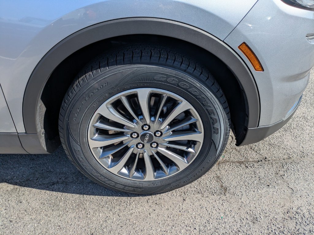 Certified 2021 Lincoln Nautilus FWD w/ Equipment Group 101A image 12