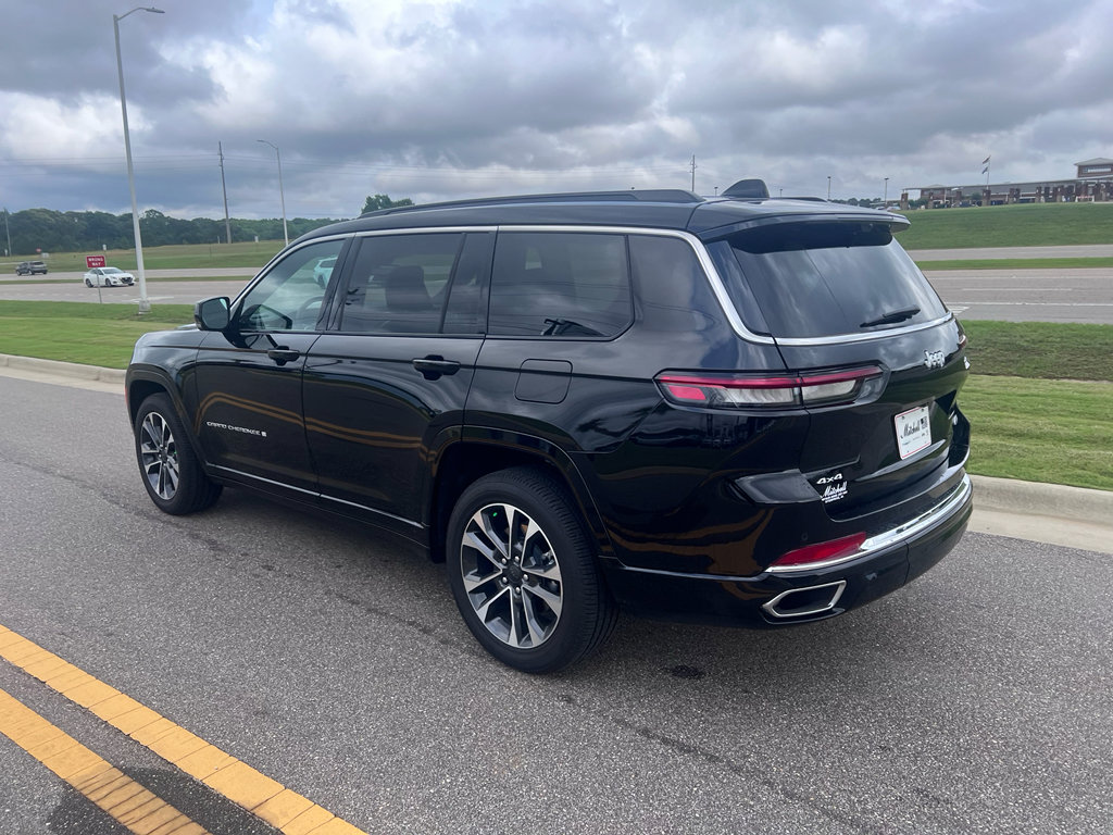 Certified 2025 Jeep Grand Cherokee L Overland w/ Advanced Protech Group III AWD/4WD image 8