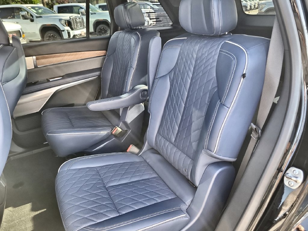 Used 2026 Cadillac Vistiq Premium Luxury AWD/4WD image 23
