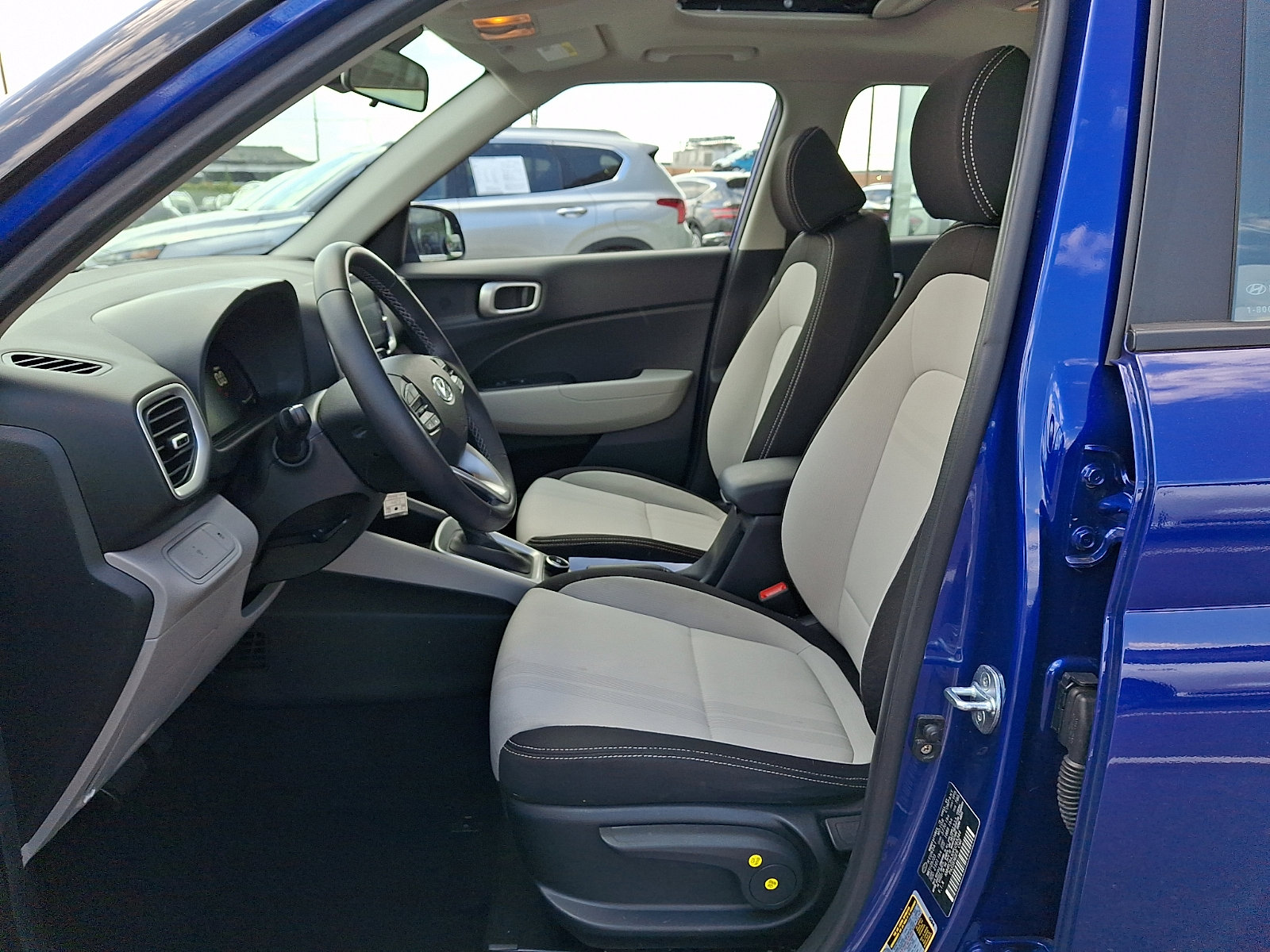 Certified 2023 Hyundai Venue SEL w/ Cargo Package FWD image 13